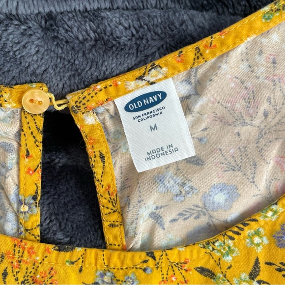 Old Navy Floral Yellow Dress - Picture 6 of 7